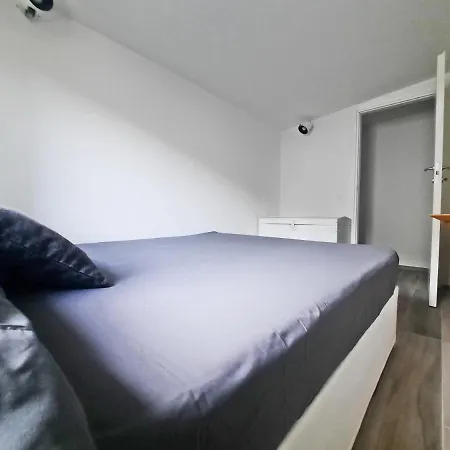 Casa Ridente: *